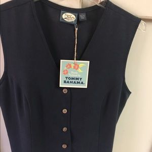 Tommy Bahama 100% silk vest with wood buttons